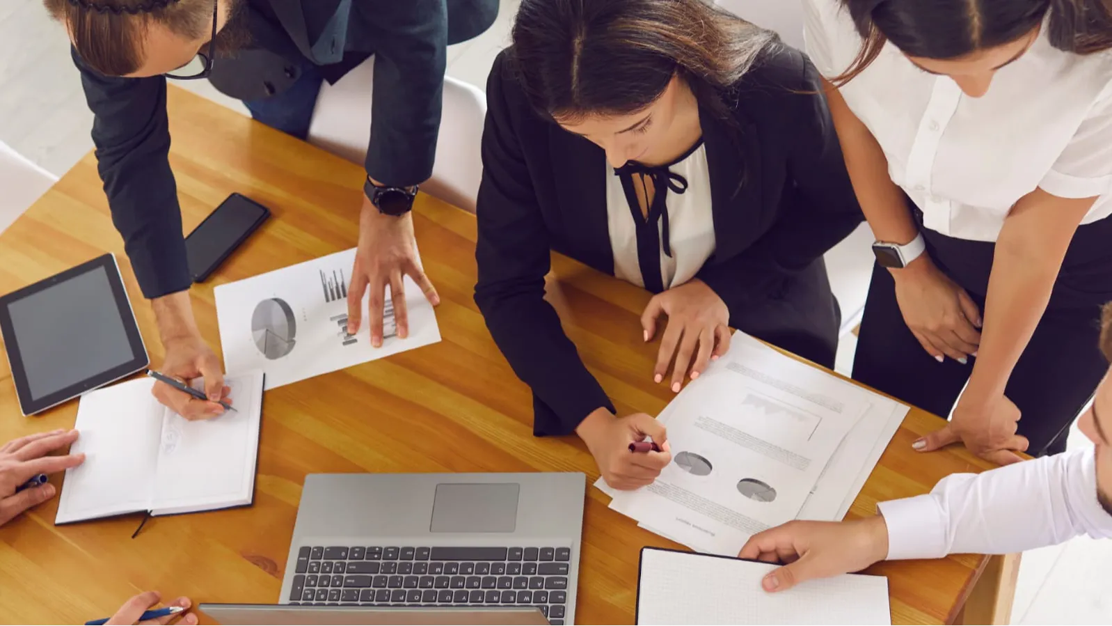 5 Ways Integrated ERP Helps You Control Business Cash Flow